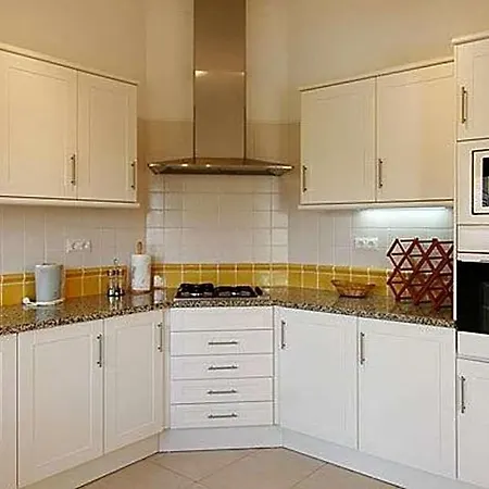 Carvoeiro Sleeps 6 Air Con Wifi Apartman *