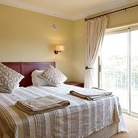 Carvoeiro Sleeps 6 Air Con Wifi *